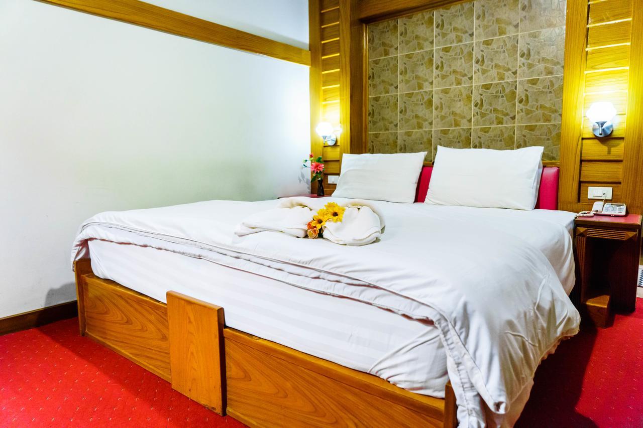 Siri Hotel Nakhon Ratchasima Extérieur photo