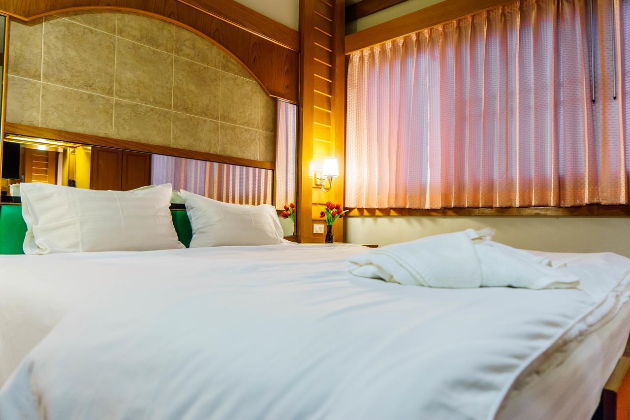 Siri Hotel Nakhon Ratchasima Extérieur photo