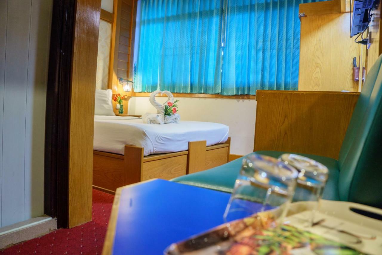 Siri Hotel Nakhon Ratchasima Extérieur photo